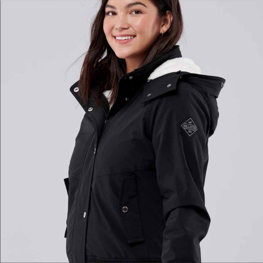 Hollister Cozy Faux Fur Lined Bomber Black Jacket